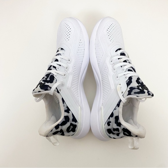 APL Women's TechLoom Tracer in White Leopard Print - Picture 3 of 7